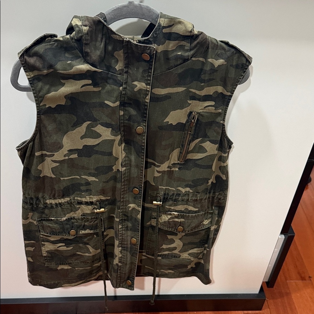 Zenana Outfitters Camouflage Vest